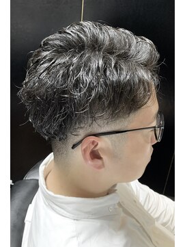 バーバークラシックス(BARBER CLASSICS) パーマ×フェード