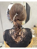 リュンヌ(Lune)&nbsp;お呼ばれヘア×ねじり編み