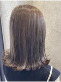 【切りっぱなしボブ】×【くすみベージュ】