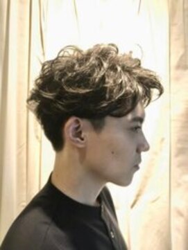 アトリア 川崎(Atria) ツーブロックCカールショート