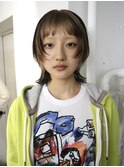 ベージュとブラウンのデザインカラーウルフカット