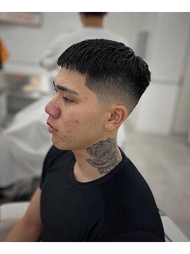 ダムディートウキョウ 心斎橋店(DAMDEE TOKYO) クロップスタイル