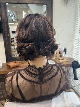 シュリット(schritt) ふわふわツインシニヨン渋谷宮益坂 結婚式ヘアセット SERA