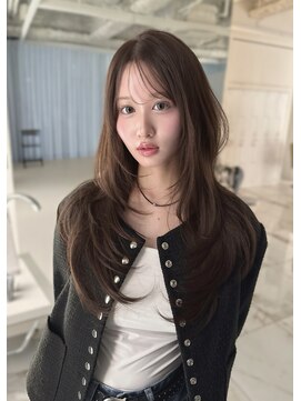 ベージュカラー×レイヤーカット