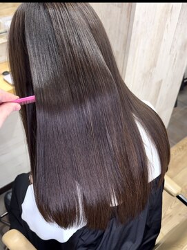 スカイ(SKY) 透明感カラー/髪質改善/縮毛矯正/韓国風レイヤーカット