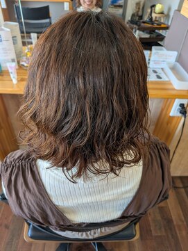 アグー(Aguu) 外ハネとパーマ