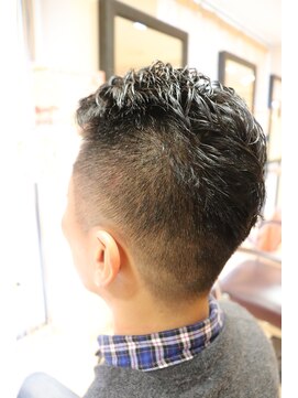 カズ 中津店(KAZU) おしゃれフェードスタイル