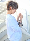 ハイライトカラーグレージュ×長めマッシュショート　野村恵子