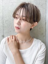 バロンフェム(baLon.fem)&nbsp;可愛くも大人びた雰囲気を醸し出すグロッシーハンサムショート