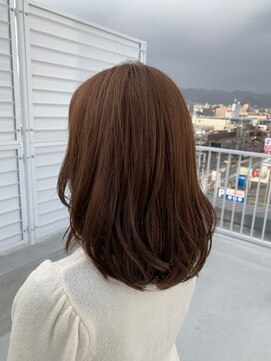 シェノン(Chainon) 重めミディアムボブ