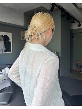 イシ(isi) タイトアレンジ