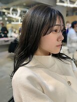 メイカ(MEIKA)&nbsp;【 オリーブカラー × ナチュラルロングヘア 】浅野美紀