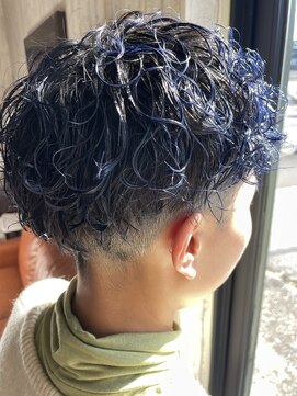 ピピランチェ(PIPIRANCHE) 青とパーマ