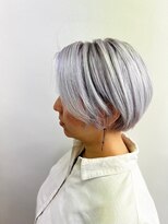 ビスイル 秋葉原店(Vis ill) ホワイトラベンダーハイトーン外国人風透明感大人可愛い韓国