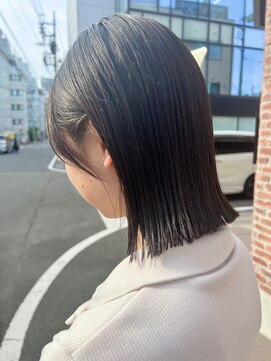 オーガニック アトリエ 大宮(organic+atelier) 20代30代40代前下がりストレート小顔補正立体カット