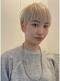 【心斎橋hen】ショートカット ブリーチ