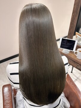 ソリス(Solis) オリーブグレージュ×髪質改善トリートメント