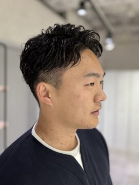 キートス(Kiitos) 毛流れで魅せる 短髪パーマ