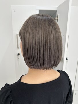 グラムヘアー(GLAM HAIR) グレーベージュ×ボブスタイル