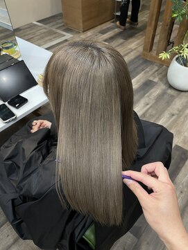 シーン(seen.) グレージュ