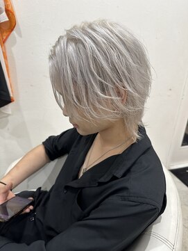 ヘアーバイフォーク 琴似店(Hair by VORK) ホワイトカラー