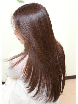オーガニックサロン フェイス 梅田店(organic salon face)の写真/脱エイジング毛☆オーガニックストレートでうねり、パサつきとは無縁のうるツヤな質感の手触りに♪