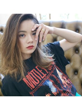 モアナサーフライダー(Moana surfrider) グラデーション×ドライヘア