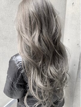 アーバンスーツ(Urban Suit) 外国人風カラー