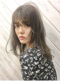 透けるオリーブグレージュ