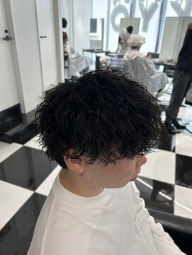 オーシャントーキョー(OCEAN TOKYO) 波巻きマッシュ(刈り上げツーブロック黒髪パーマ)