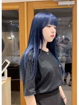 スタン 渋谷(Stam) シアンブルーネイビーカラー冬カラー透明感ブリーチ