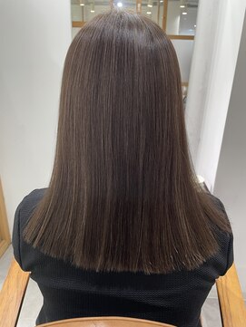 ココノサロン ハナレ(cocono salon HANARE) 白髪ぼかしにもオススメ!細めのハイライトで上品ベージュカラー