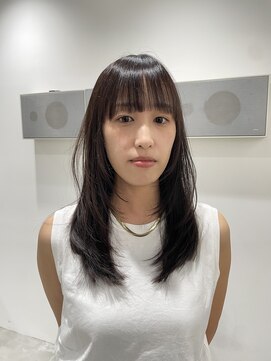 イル 天神大名店(ill) レイヤーカット/ロングレイヤー/グレージュ