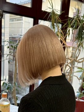 ヲタク(wotaku.) ベージュブラウンミニボブホワイトミルクティーカラーハイトーン