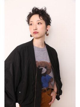 ラクリマ(Lacrima) 神戸 元町【ベリーショート×パーマ×クールカジュアル】KOU