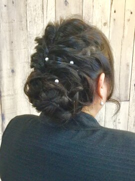ヘアースペース ムーン(Hair Space MOON) 入学、卒業,パーティー 結婚式のヘアセットはムーンにどうぞ！