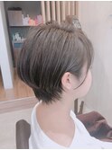 耳かけショートボブ
