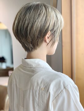 ルトワ(Lutowa) ハイトーンでショート☆