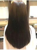 ツヤッツヤでまとまりのあるロングヘア