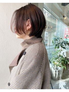 モルニ(MORNI) 大人ショート_マロンベージュ Aラインボブ かきあげ