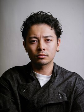 ゴールド 京都(GOALD) 大人男髪スパイラルセンターパート