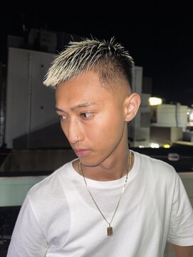 ザ フェイダーズ(The Faderz) ハイライト束感ツーブロックスキンフェード波巻き無造作ショート