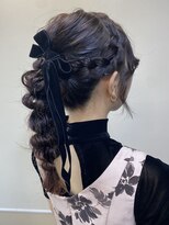 編みおろしポニーテール