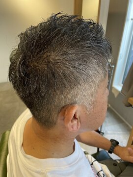 エミュ(e'Mue) メンズカット