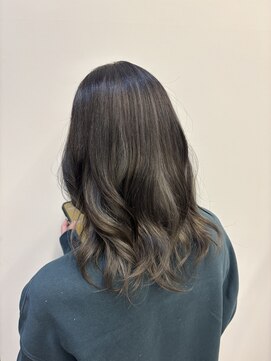 アチーブリス(achieve Liss) ミディアムアンブレラモノトーンカラーバレイヤージュミディ