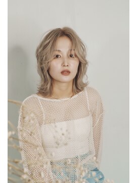 リクノス(Lychnus) ふんわり外はねセミディ