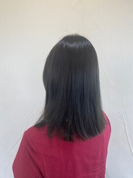 ジュリア(Giulia) 自然にまとまる◎縮毛矯正で叶える“ツヤ黒髪”スタイル♪