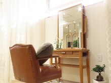 オトモリッティ(OTOMO litty)の雰囲気(カーテンで仕切られた半個室でゆっくりとお過ごしください。)