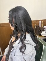 ラゾスタイルワークス(LAZO style works)&nbsp;黒髪ロングの巻き髪スタイル