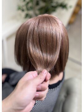 カリーナ(CARINA) トリプルカラー/ミルクティーカラー